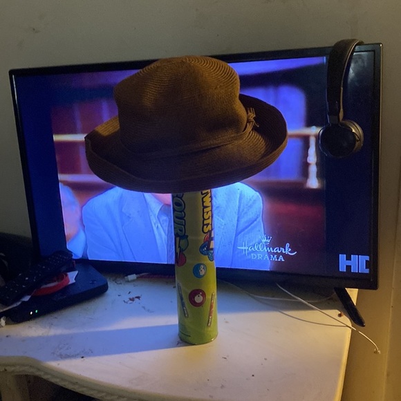 Floppy brown hat with thin piping - Picture 3 of 8